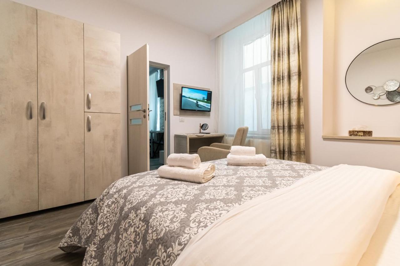 Okbrasov - Apartment & Studio In The Heart Of Old Town, Moments Away From The Black Church Zewnętrze zdjęcie