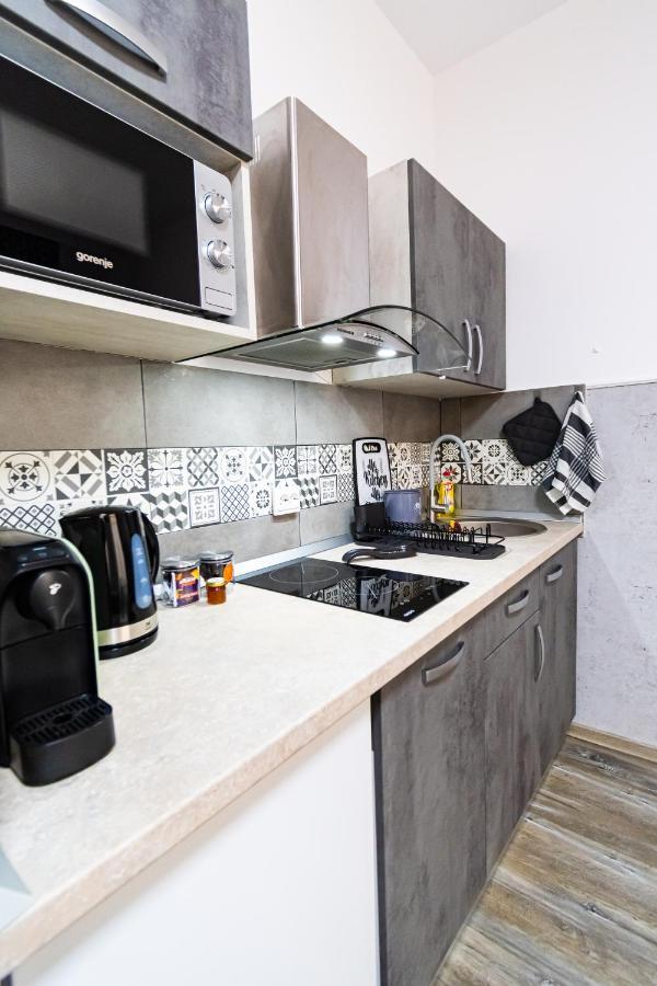 Okbrasov - Apartment & Studio In The Heart Of Old Town, Moments Away From The Black Church Zewnętrze zdjęcie