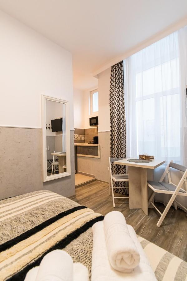 Okbrasov - Apartment & Studio In The Heart Of Old Town, Moments Away From The Black Church Zewnętrze zdjęcie