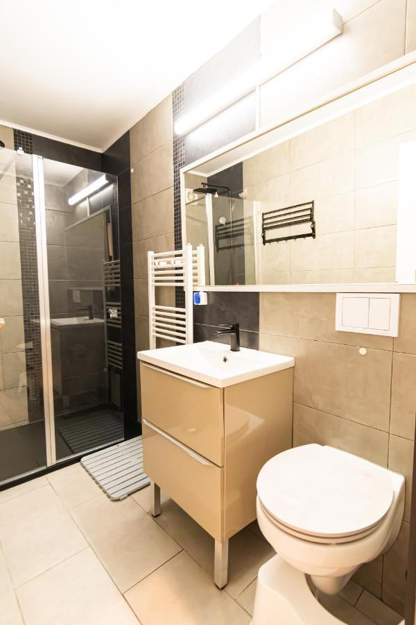 Okbrasov - Apartment & Studio In The Heart Of Old Town, Moments Away From The Black Church Zewnętrze zdjęcie